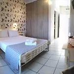 Potamaki & Aparthotel