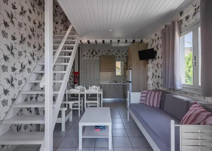 Hotel apartamentowy Potamaki & Stoúpa