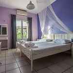Potamaki & Lejlighedshotel Stoúpa