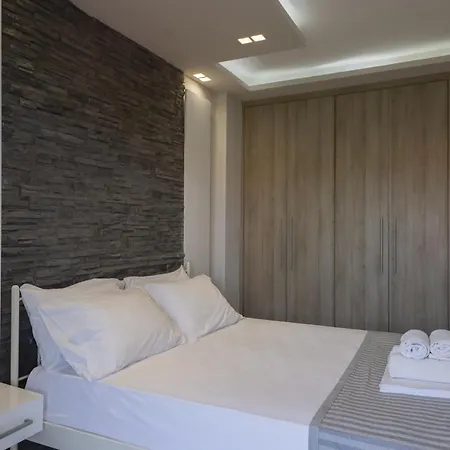 Potamaki & アパートホテル 4*