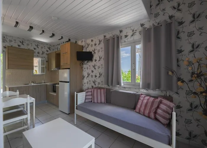 Potamaki & Lejlighedshotel Stoúpa